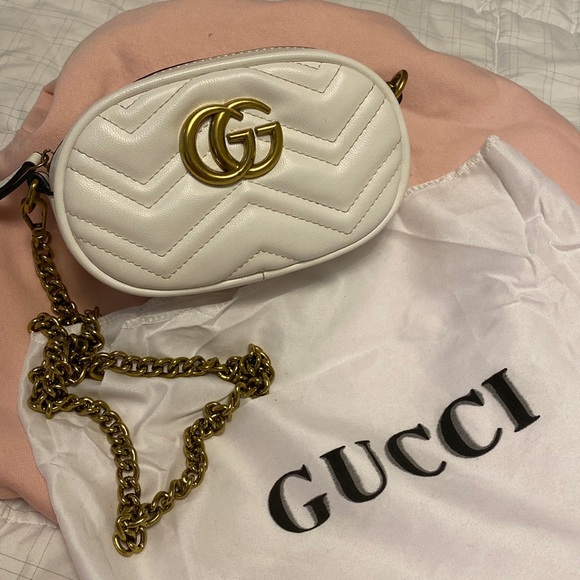 Gucci Handbags - Gucci super mini marmont crossbody/belt bag
